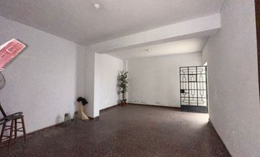 OCASION  - CASA EN VENTA - CENTRO DE PIURA  PRECIO COMO TERRENO