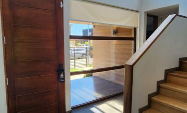 VENTA CASA MEDITERRANEA COMO NUEVA