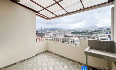 Se vende casa independiente de tres plantas