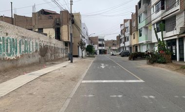 Venta de Terreno a Media cdra. Av.Pacasmayo - Callao