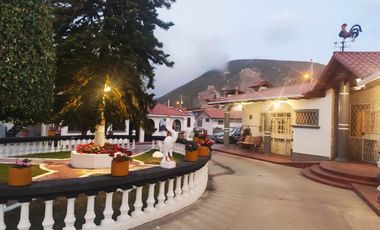 CASA  GRANDE EN VENTA - EN LA MITAD EL MUNDO QUITO