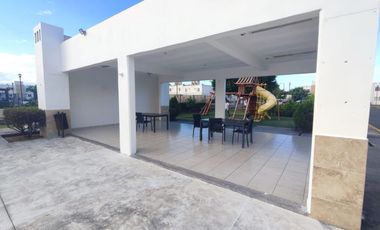 RENTO BONITA Y AMPLIA CASA AMUEBLADA EN LOS HEROES VERACRUZ