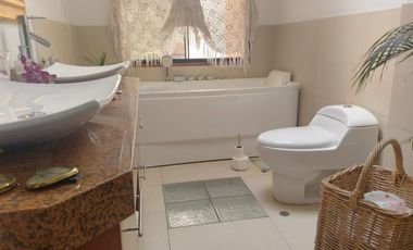 Venta casa La Molina 6 dormitorios Urb Sirius