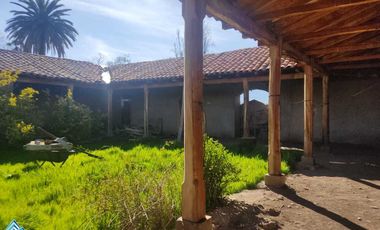 Se vende Terreno de 2,2 hectáreas con Gran Casona en Bucalemu, San Felipe.