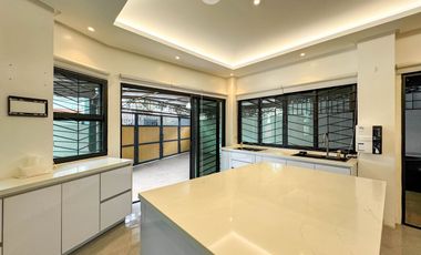 Modern Tropical House for Sale in Meadowood Executive Village, Bacoor Cavite