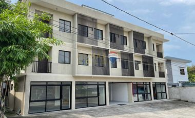 For Sale: Commercial Building in Pleasant Village, Alabang,Muntinlupa