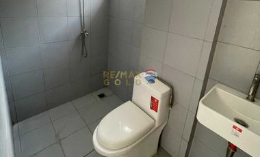 For Sale: Commercial Building in Pleasant Village, Alabang,Muntinlupa