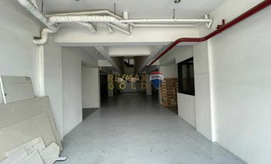 For Sale: Commercial Building in Pleasant Village, Alabang,Muntinlupa