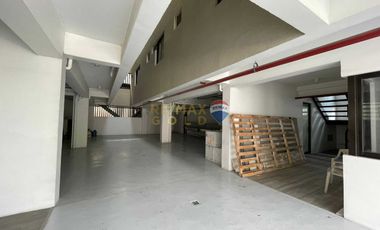 For Sale: Commercial Building in Pleasant Village, Alabang,Muntinlupa