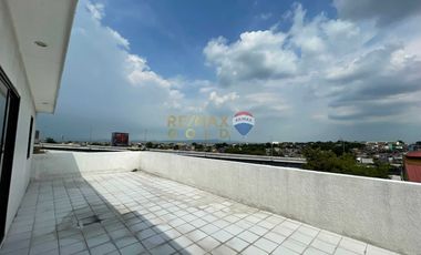 For Sale: Commercial Building in Pleasant Village, Alabang,Muntinlupa