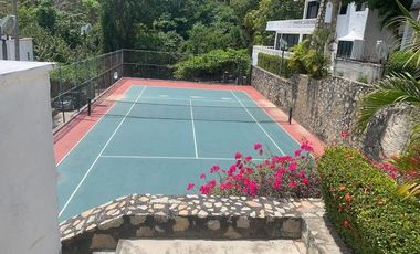 Acapulco Villa En Venta En Pichilingue 4 recamaras , 4.5 baños , condominio de 20 casas