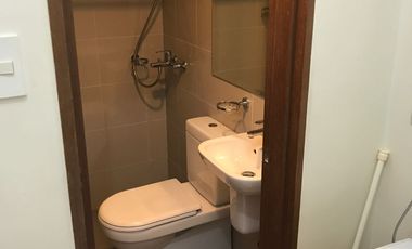 Eton Parkview Penthouse in Legazpi Village, Makati 2BR Condo Loft for Sale