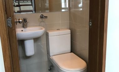 Eton Parkview Penthouse in Legazpi Village, Makati 2BR Condo Loft for Sale