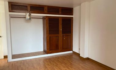 VENTA DE CASA 3 PISOS MAS TERRAZA A.C. 287M2 EN SAN JUAN DE MIRAFLORES