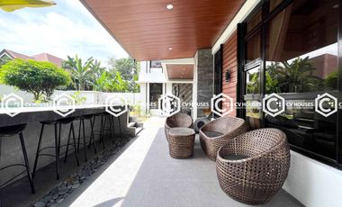 Freshly Renovated----4 Bedrooms House & Lot for Rent with Private Pool
