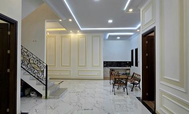 Rumah baru design classic di Pondok Kelapa Jakarta Timur