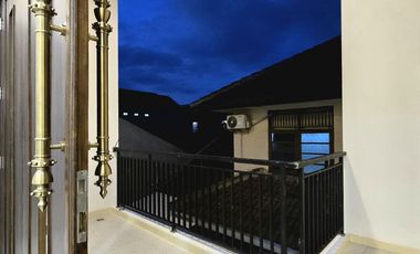Rumah baru design classic di Pondok Kelapa Jakarta Timur
