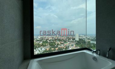 Beachfront 2-Bedroom Condo for Sale – High Floor, Private Elevator