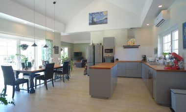 Private Pool House with large garden