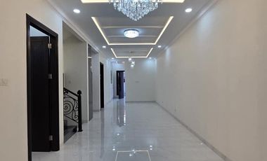 Rumah baru design classic di pondok bambu Jakarta Timur