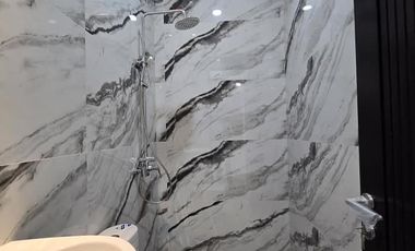Rumah baru design classic di pondok bambu Jakarta Timur