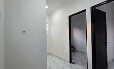Rumah baru design classic di pondok bambu Jakarta Timur