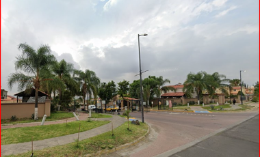 VENTA ESPACIOSA CASA EN FRACC URBI PASEOS DE SANTIAGO TONALA JALISCO
