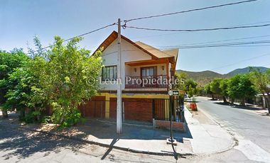 Leon Propiedades vende gran casa en Curacavi.