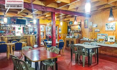 Leon Propiedades vende gran casa en Curacavi.