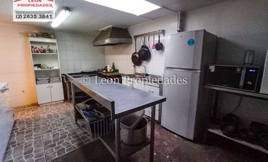 Leon Propiedades vende gran casa en Curacavi.