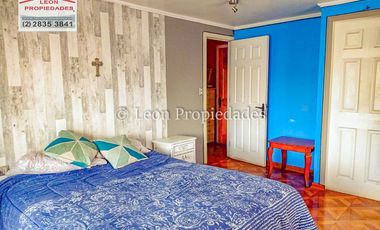 Leon Propiedades vende gran casa en Curacavi.