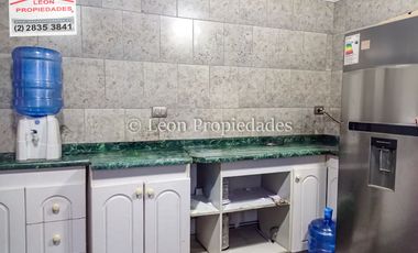 Leon Propiedades vende gran casa en Curacavi.