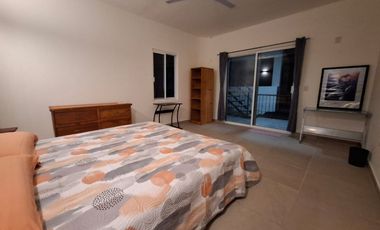 ¡Hermosa Casa en Renta! ¡Lujosa, Comoda, Lo Mejor Para Ti!