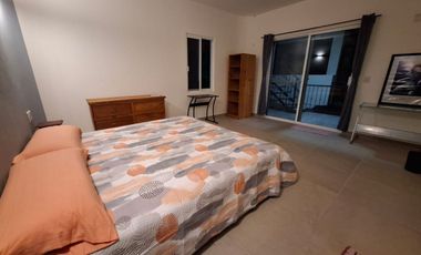 ¡Hermosa Casa en Renta! ¡Lujosa, Comoda, Lo Mejor Para Ti!