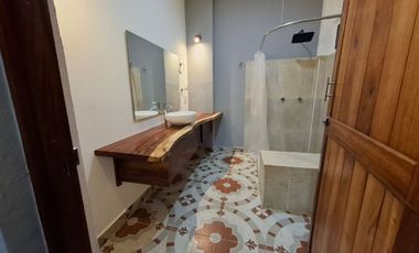 ¡Hermosa Casa en Renta! ¡Lujosa, Comoda, Lo Mejor Para Ti!