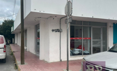 Local comercial en Renta - 270M2  municipio Zuazua