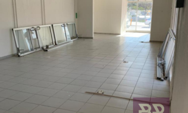 Local comercial en Renta - 270M2  municipio Zuazua