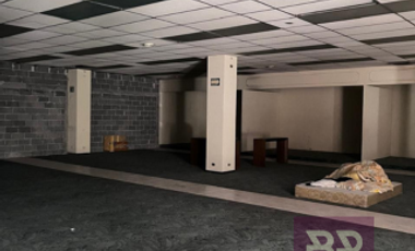 Local comercial en renta 3 plantas - 2,229M2