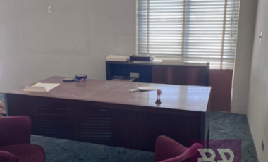 Local comercial en renta 3 plantas - 2,229M2