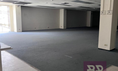 Local comercial en renta 3 plantas - 2,229M2