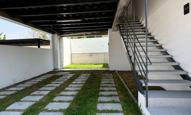 Venta  Casas Duplex de 2 Habitaciones Tumbaco