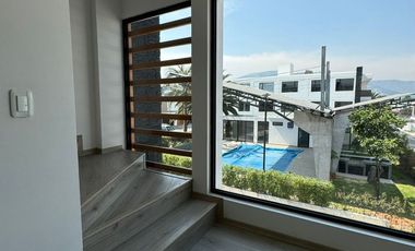 Venta  Casas Duplex de 2 Habitaciones Tumbaco