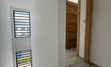 Venta  Casas Duplex de 2 Habitaciones Tumbaco