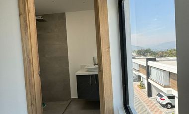 Venta  Casas Duplex de 2 Habitaciones Tumbaco