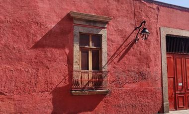 Oficina en renta, planta alta. Centro histórico. 1/2 baño