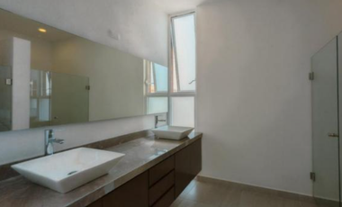 VENTA DE HERMOSA CASA EN FLUVIAL VALLARTA, JAL.