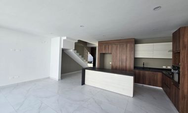 CASA EN VENTA  EN  COTO GALARZA DE  CAPITAL NORTE A ESTRENAR.