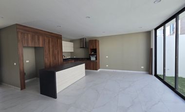 CASA EN VENTA  EN  COTO GALARZA DE  CAPITAL NORTE A ESTRENAR.