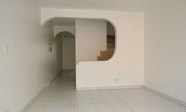 ARRRIENDO CASA EN PORTALES DEL NORTE