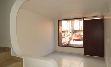 ARRRIENDO CASA EN PORTALES DEL NORTE